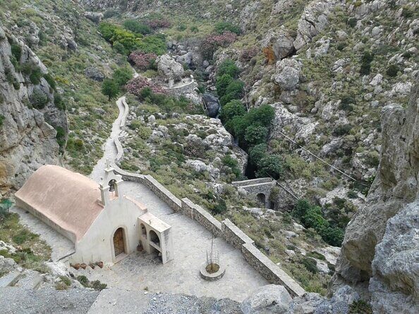 Private Tour Rethymno: Spili, Preveli, Kourtaliotiko, Old Town - Key takeaways before you go