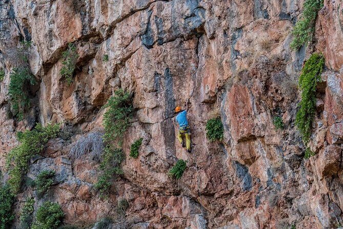 Rock Climbing Course - A 6-Hour Climbing Course That Feels Personal