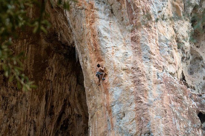 Rock Climbing Course - Why the Guide Staying With You Changes the Experience
