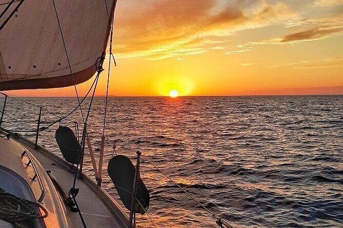 Romantic Luxury Sunset sailing - Wine, Snacks, and the Crew’s Role in Making It Feel Special