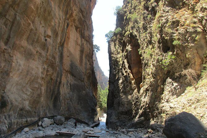 Samaria Gorge Trek: Full-Day Excursion from Heraklion with Guide - From Heraklion to Omalos: the drive that sets the tone