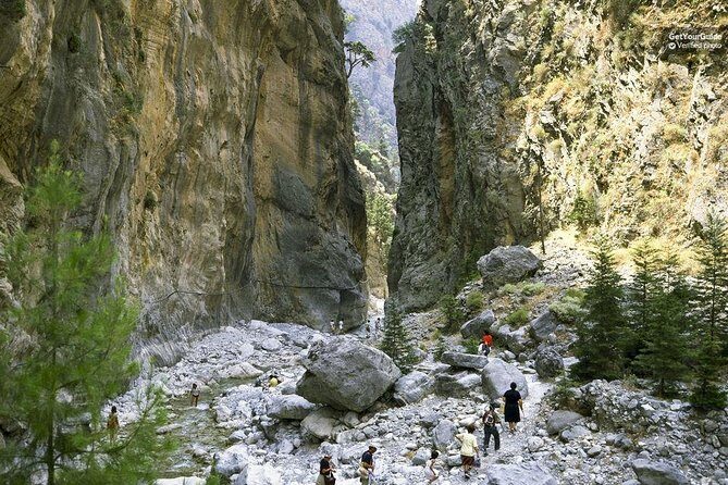 Samaria Gorge Trek: Full-Day Excursion from Heraklion with Guide - Entering Samaria Gorge: why the escort matters more than you think