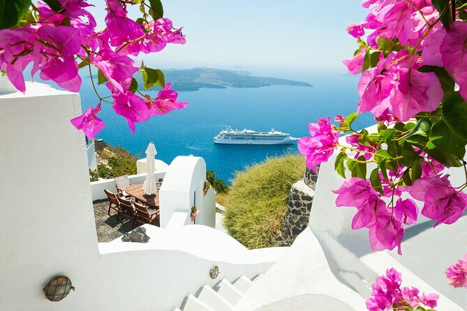 Santorini Full-Day Tour from Heraklion Crete - Oia for caldera views: the best 2 hours of the day
