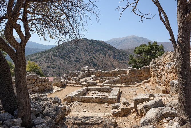 Traditional Villages of Kritsa and Kroustas - Pickup, the meeting point, and how the day ends