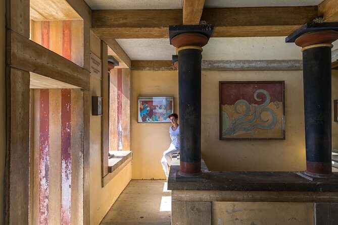 Travel Crete - Visit Knossos palace (Semi Private - Shared Tour) - Meeting point at Knossos: why the 11:00 am start is a big deal
