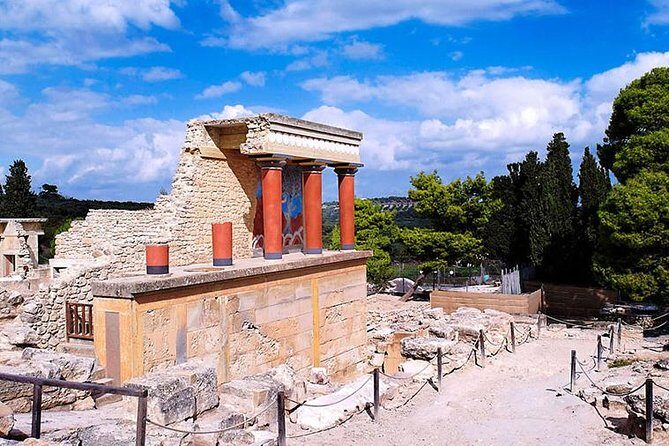 Visit Knossos & Heraklion city (Walking and Tasting Tour) - The Minoan Snack Break After Knossos: Food That Actually Feels Cretan